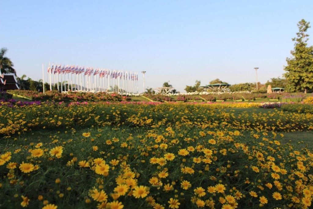 Rajapruek Place Chiang Mai Extérieur photo