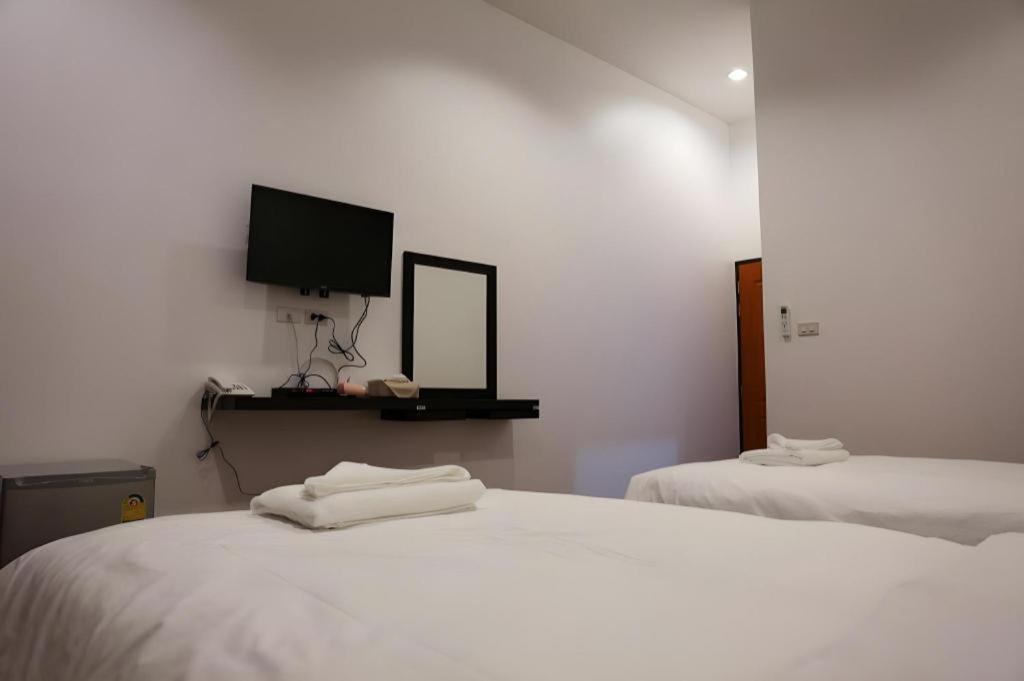 Rajapruek Place Chiang Mai Extérieur photo